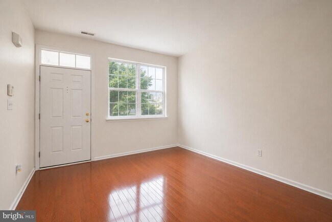Building Photo - 12 Scarlet Oak Dr