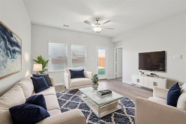 Building Photo - 717 Leavenworth Dr