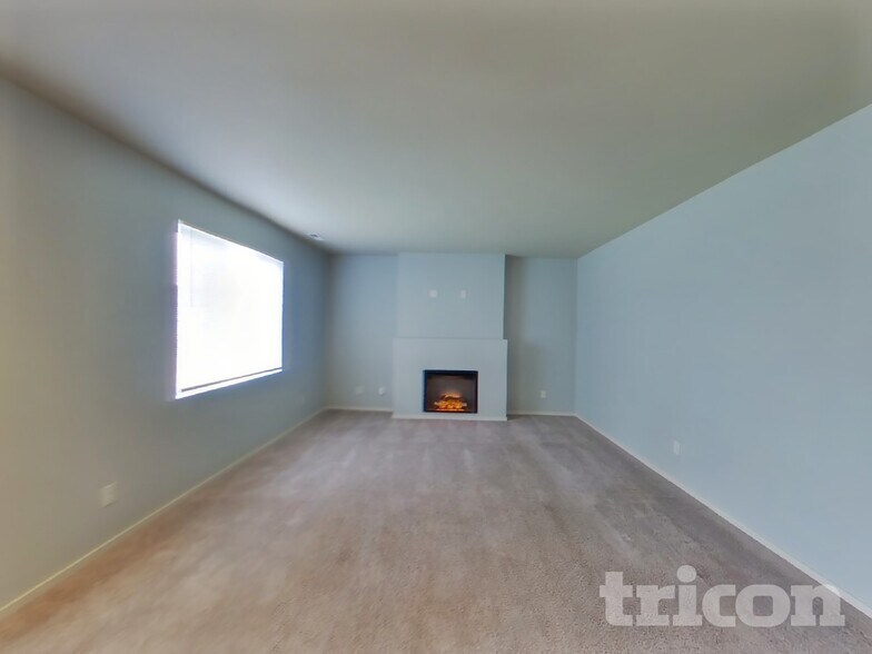 Building Photo - 730 205th St Ct E