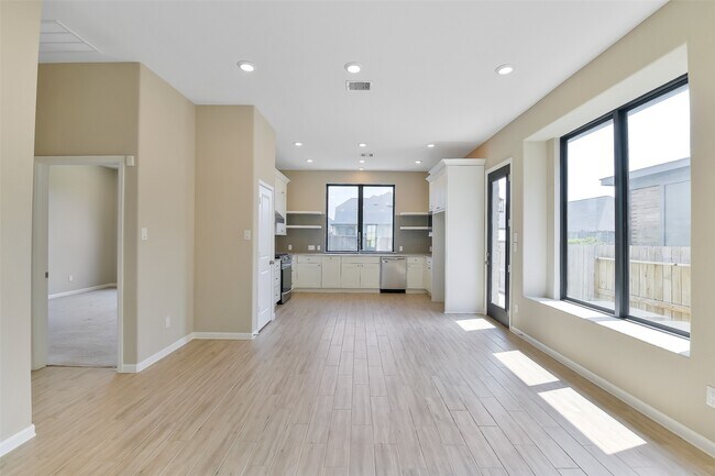 Building Photo - 1439 Northwood Blf Ln