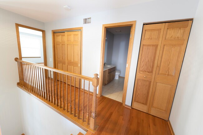 Building Photo - 754 Savannah Ln