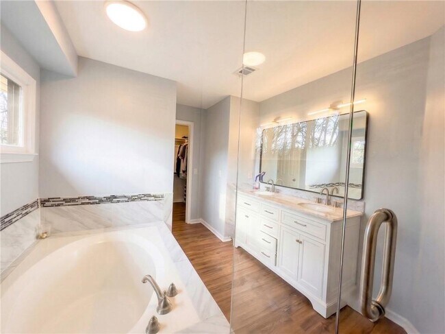 Building Photo - 3530 Waters Cove Way