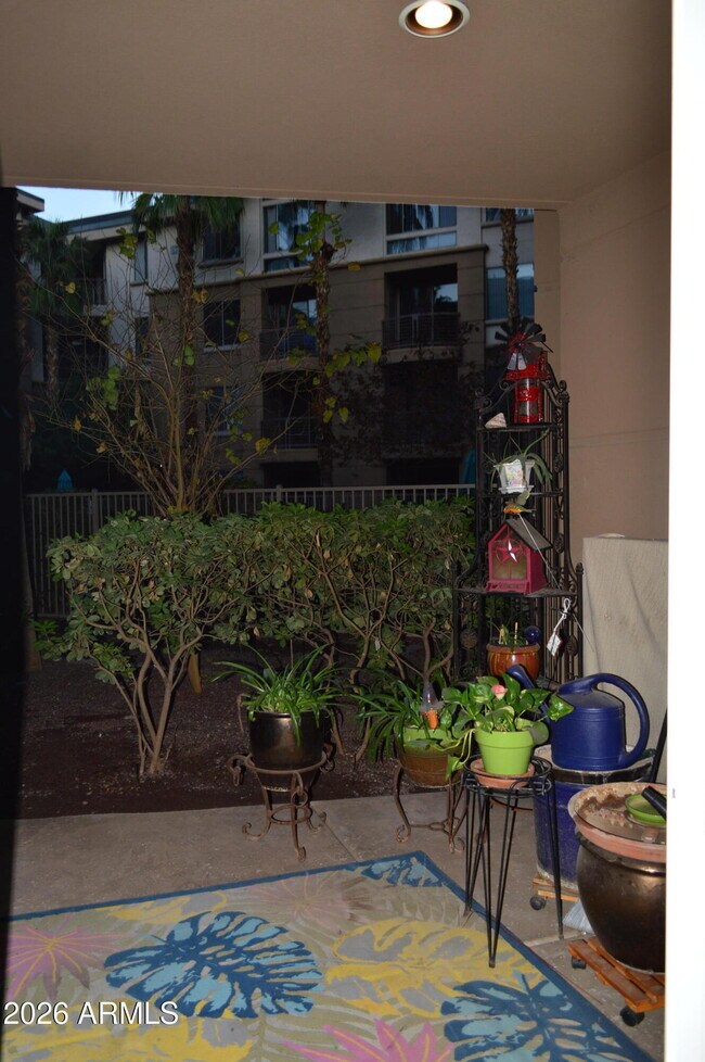 Building Photo - 1701 E Colter St