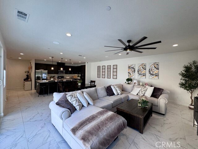 Building Photo - 38572 Rosegate Pl