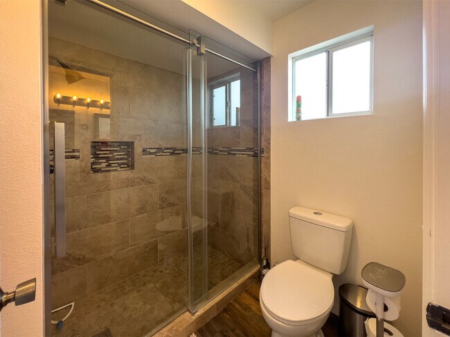 Building Photo - 3853 Lodestar Ln