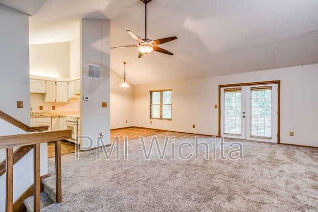 Building Photo - 1707 E Pinion Rd