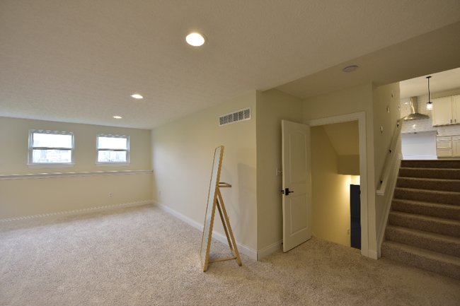 Building Photo - 4325 Harold Dr
