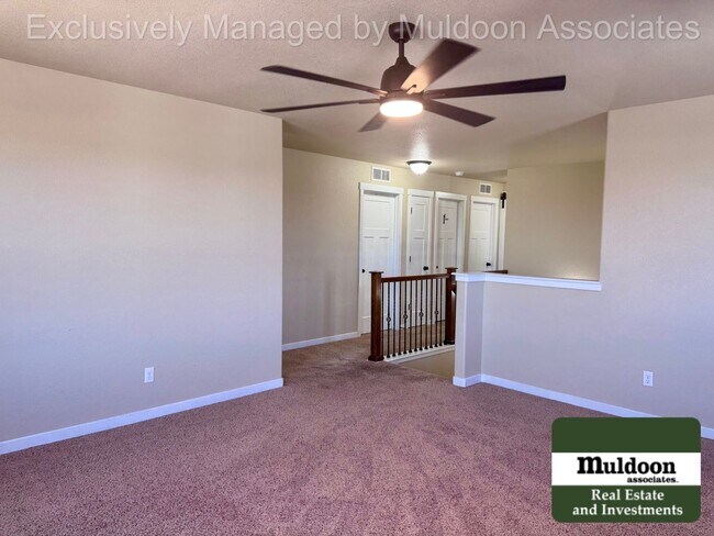 Building Photo - Spacious 5 Bedroom, 3.5 Bath Home with 3-Car Garage, and Pet-Friendly Living in 80925!