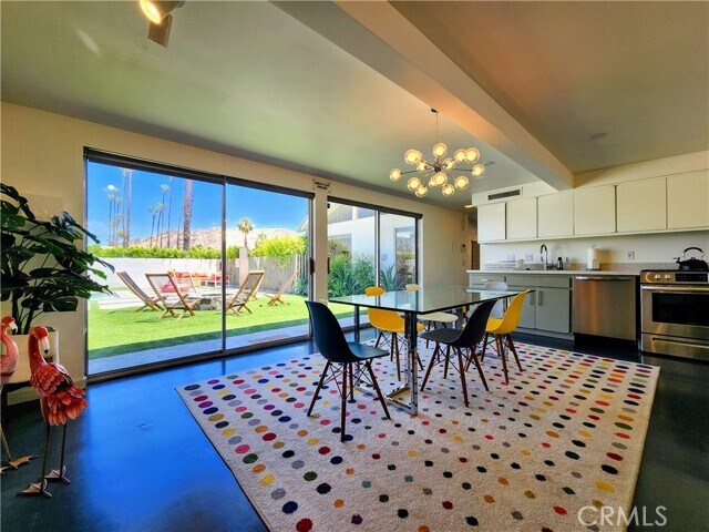 Building Photo - 2499 S Palm Canyon Dr