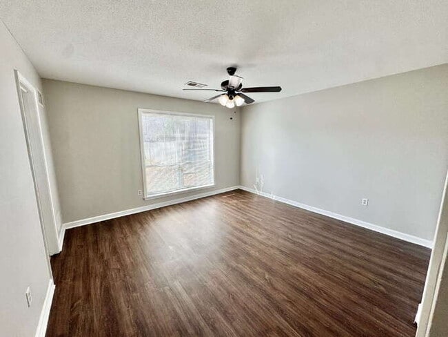 Building Photo - 3411 Emerald St