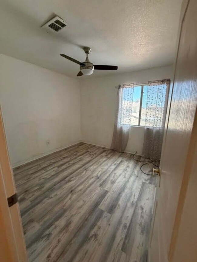 Building Photo - 2208 Rugged Mesa Dr