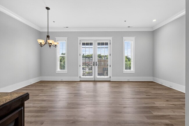 Building Photo - 2409 Spring Creek Boulevard