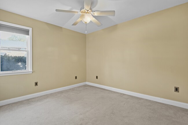 Building Photo - 1240 Fairmont Ave