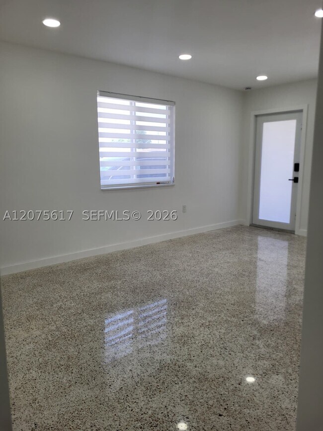 Building Photo - 9226 SW 37th St