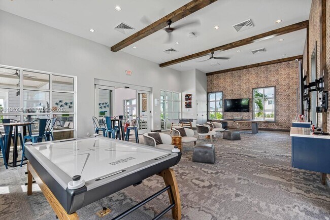 Building Photo - 13138 SW Vallettia Wy