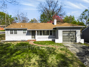 Building Photo - 7701 Mohawk Dr