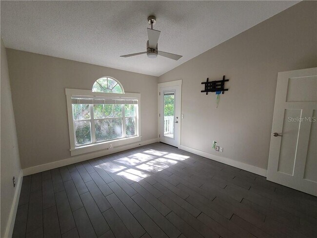 Building Photo - 4970 Marina Palms Dr