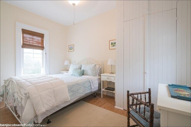 Building Photo - 6 Restmere Ter