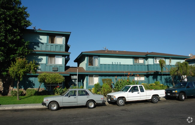 Pine Crest Villa Apartments - Pine Crest Villa