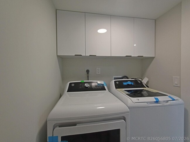 Building Photo - 7280 Amberly Ln