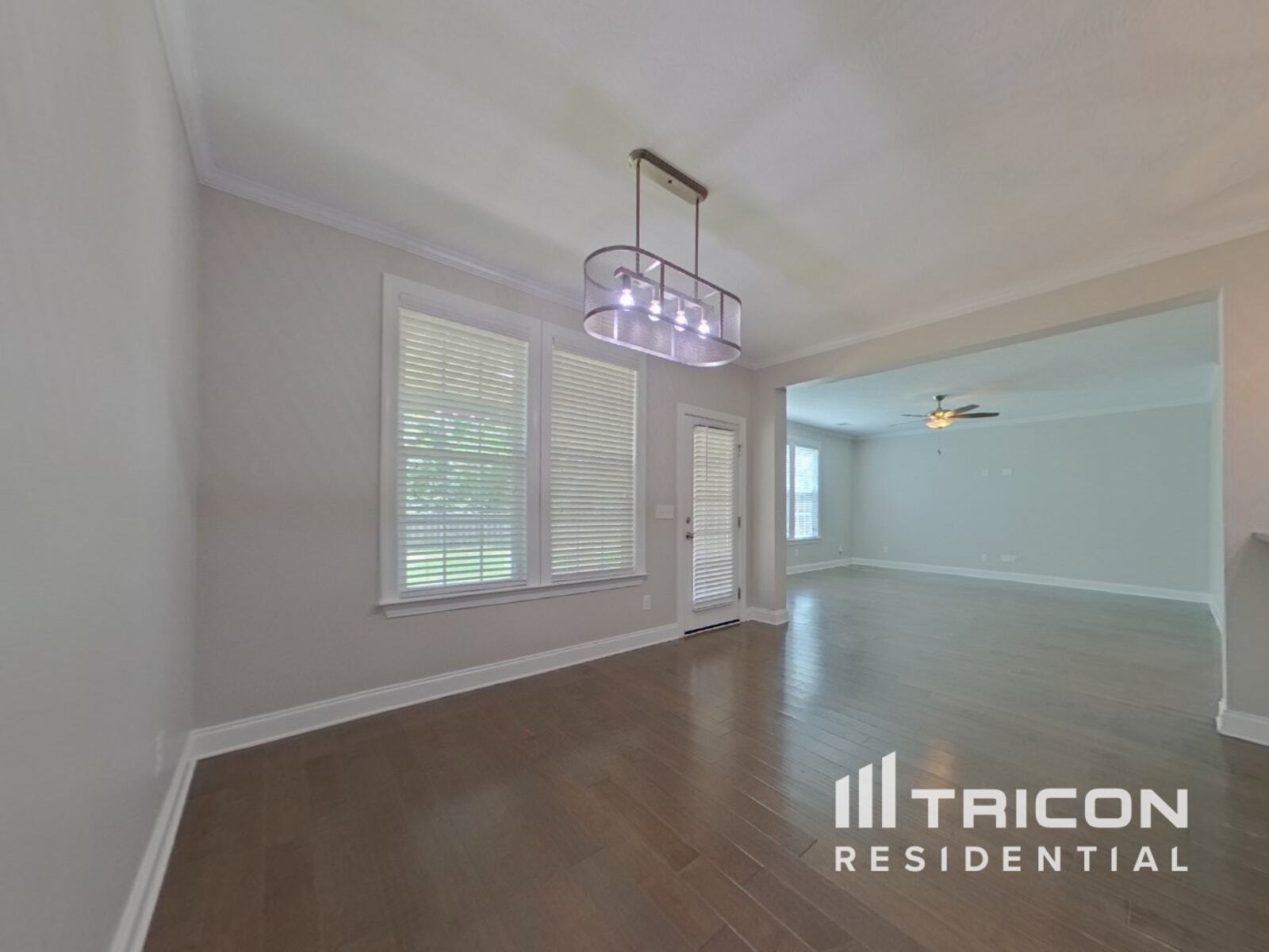 Building Photo - 551 Bunchgrass St