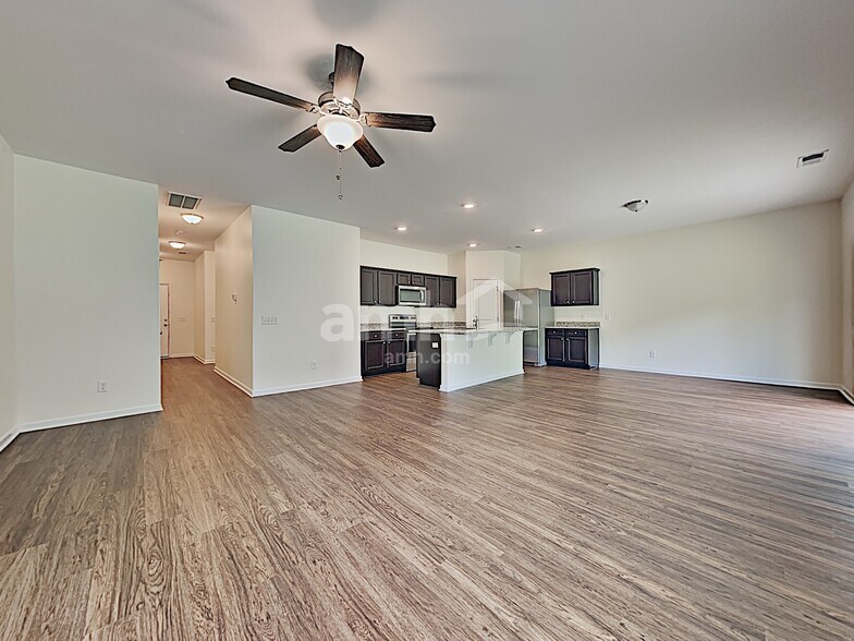 Building Photo - 134 Orion Way