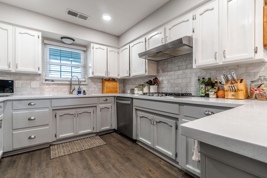 Building Photo - 1741 McComb Ave