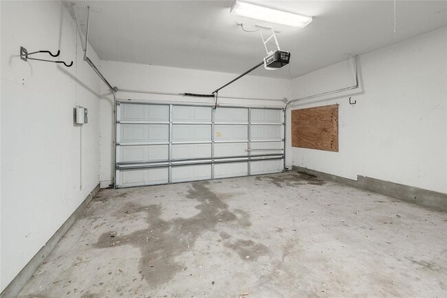 Building Photo - 6036 Mesa Verde Cir