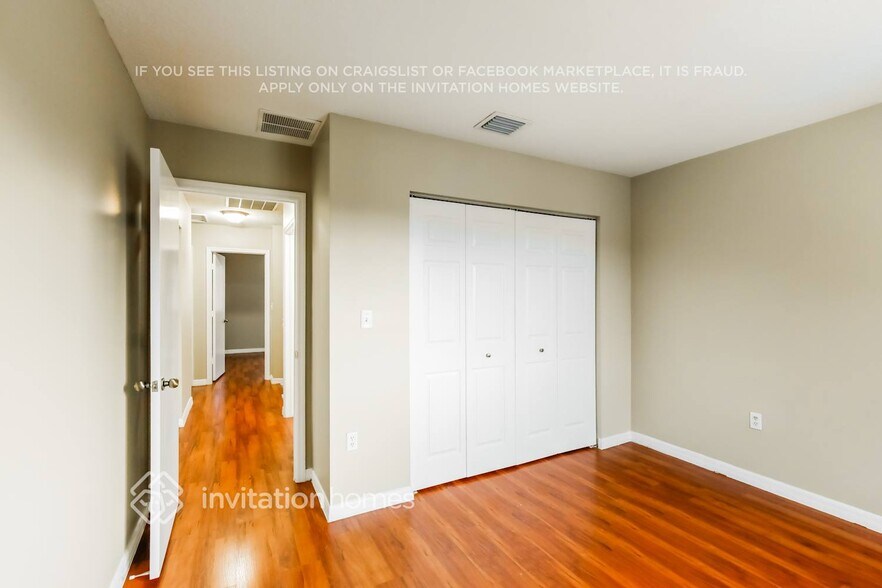 Building Photo - 5937 SW 163rd Ave