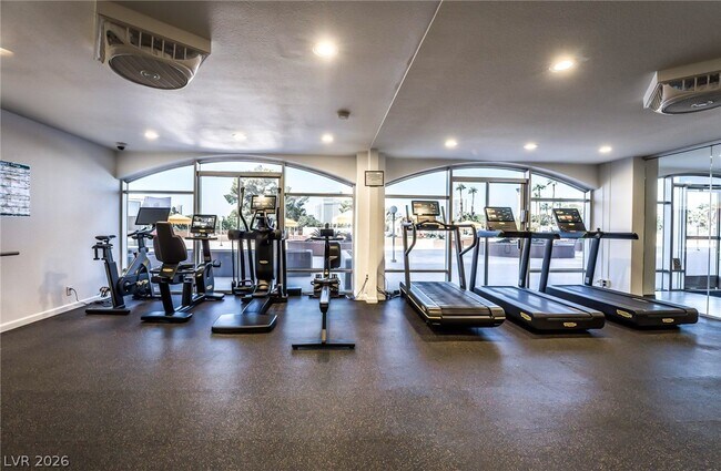 Building Photo - 3111 Bel Air Dr