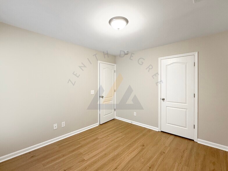 Building Photo - 68 Heritage Pky
