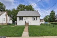 Building Photo - 318 Essex Ave