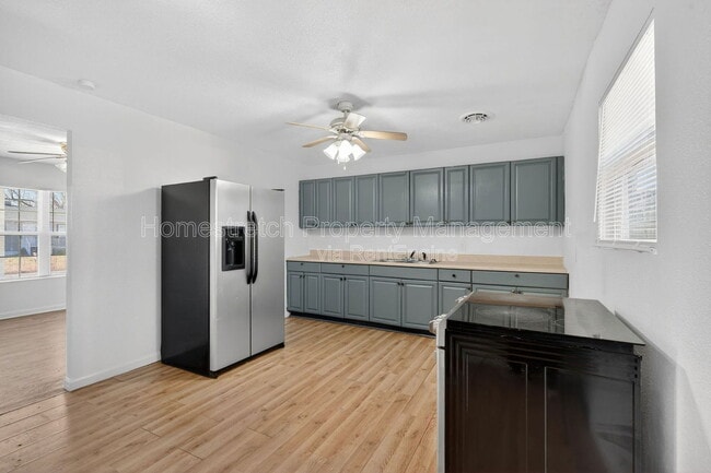 Building Photo - 811 St Thomas Ln