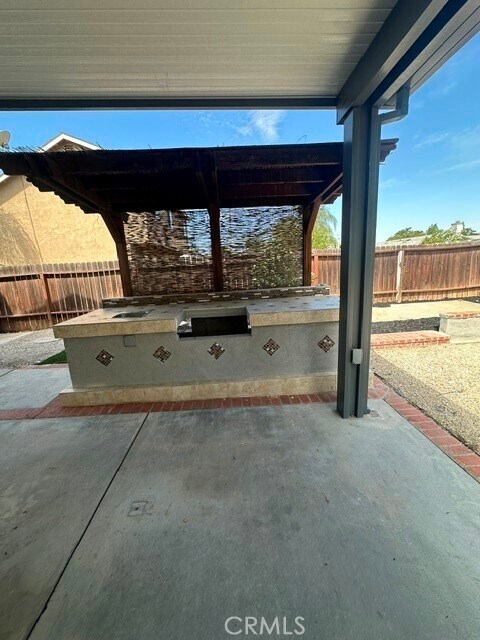 Building Photo - 26286 Topanga Way
