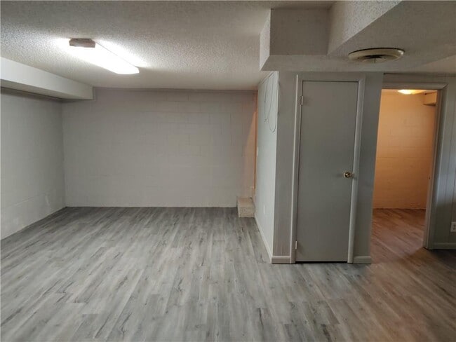 Building Photo - 117 Cynthia Ave