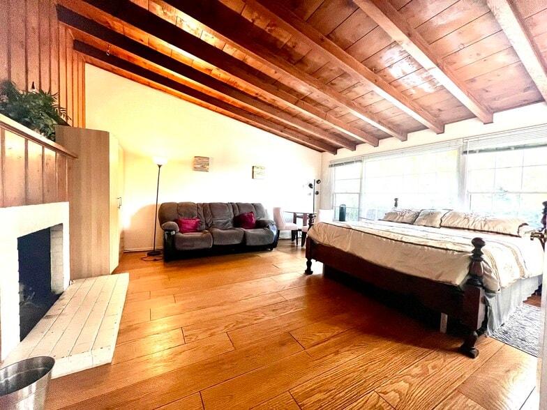 Multi-Purpose Great Room - 7855 Calle Juela