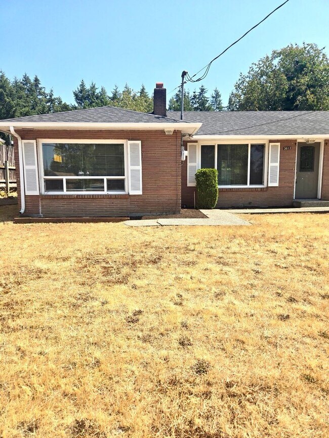 Building Photo - 3613 Grandview Dr W