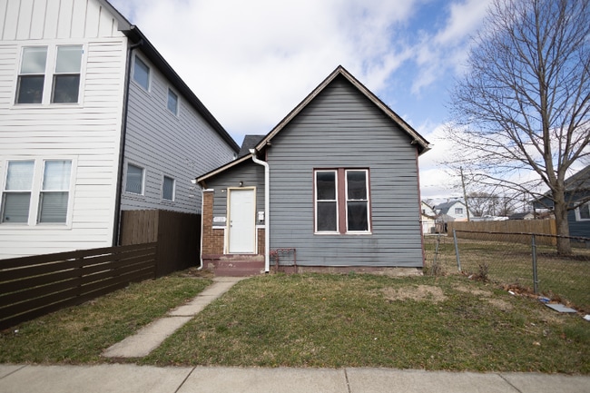 Building Photo - 2028 Lexington Ave