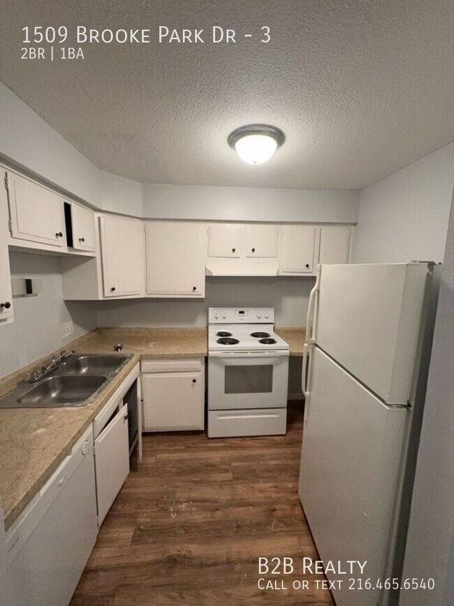 Building Photo - 1509 Brooke Park Dr