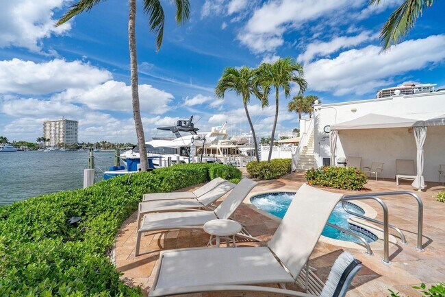 Building Photo - 1 Las Olas Cir