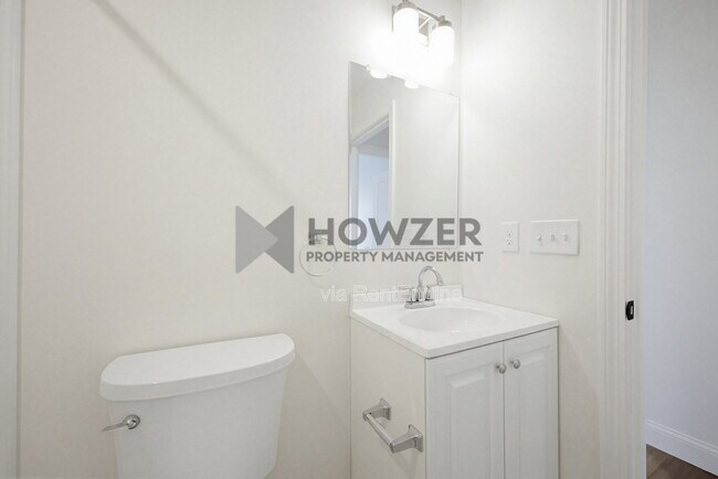 Building Photo - 24 Crocker St