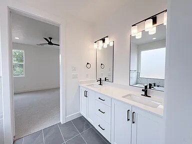 Building Photo - 366 Forty