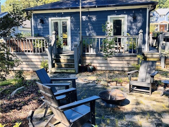 Building Photo - 322 4th Ave