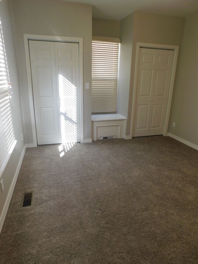 Building Photo - Central Air! Updated 2 Bedroom/1 Bath Rancher - $1,100/$1,650