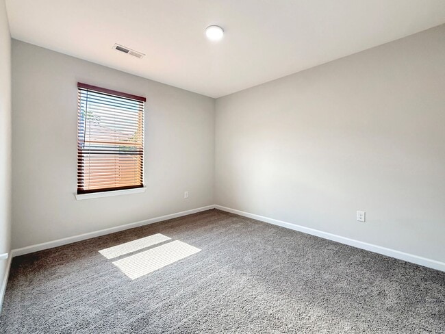 Building Photo - Newer Construction 4 bedroom available for...