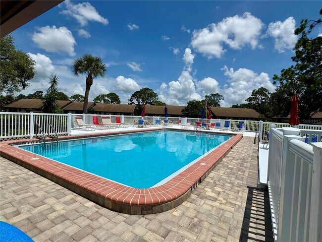 Building Photo - 5216 Lake Village Dr