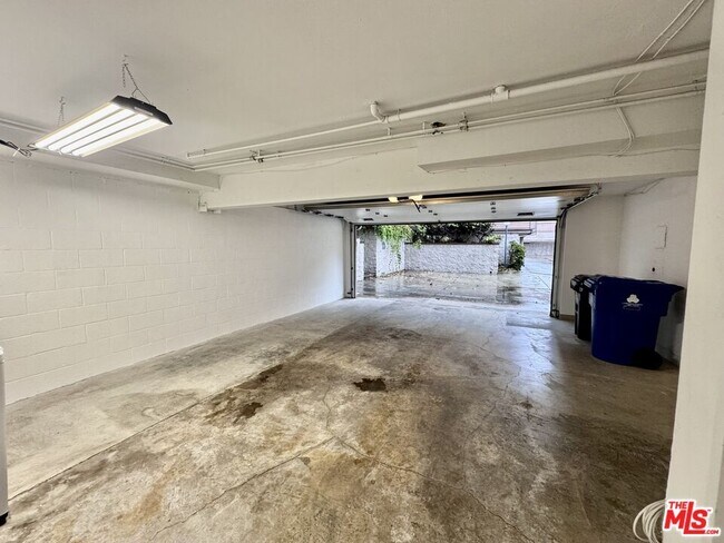 Building Photo - 4435 Alla Rd