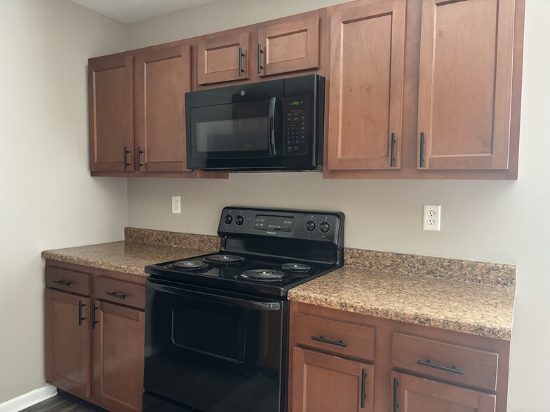 New Appliances - Dillsboro Townhomes