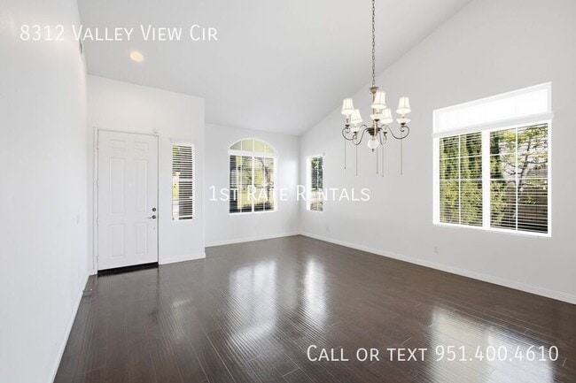 Building Photo - 8312 Valley View Cir