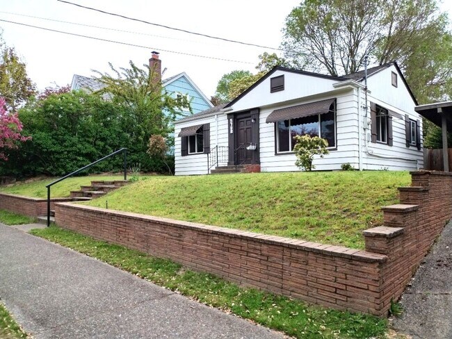 Building Photo - 3Bd/1Ba Seattle House